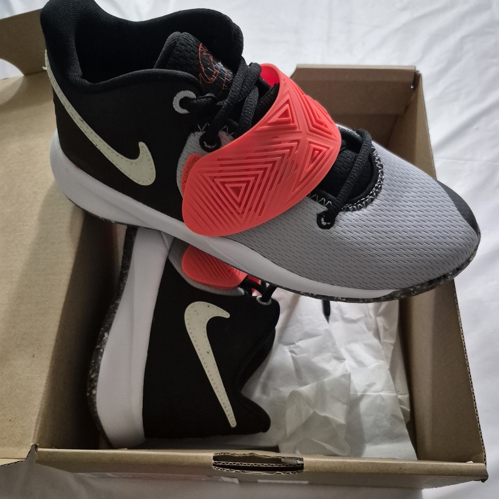 Nike Kids Kyrie Flytrap lll SE (GS)- Black and Gray with Red Accents